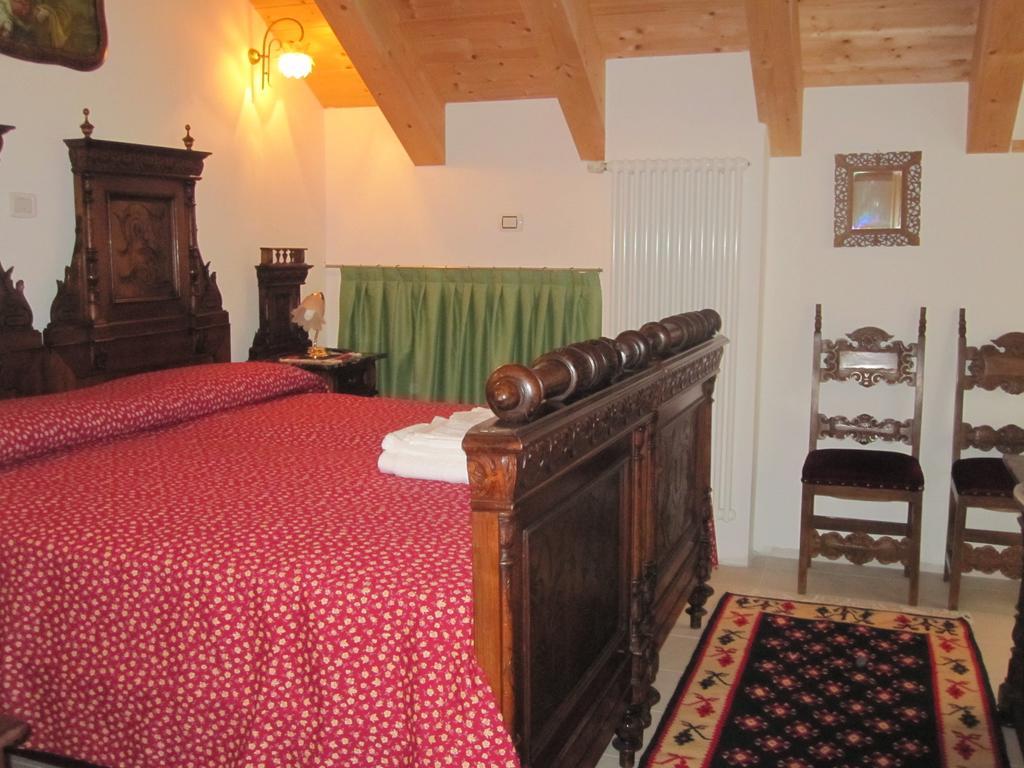 R&B La Gerla Blu Bed and Breakfast Tolmezzo Rum bild