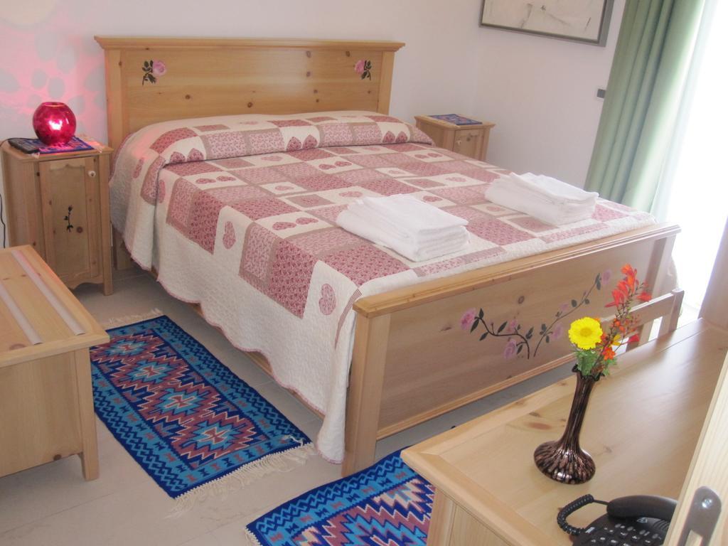 R&B La Gerla Blu Bed and Breakfast Tolmezzo Rum bild